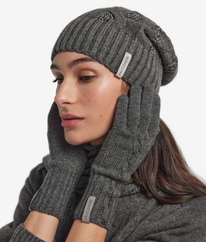 Berretto con trecce e strass in Cashmere Ultrasoft