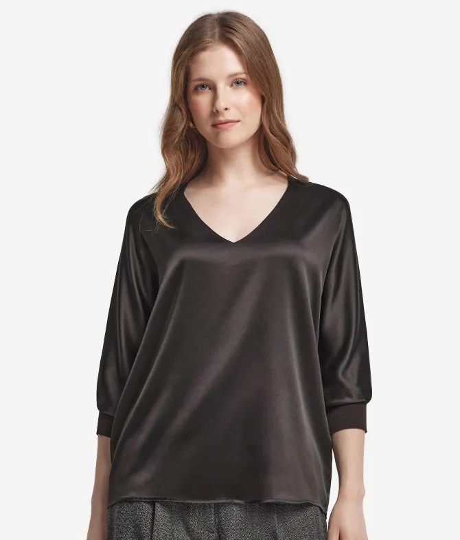 Blusa con scollo a V in seta