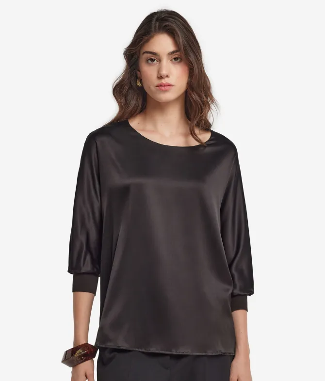 Blusa girocollo in seta