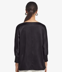 Blusa girocollo in seta