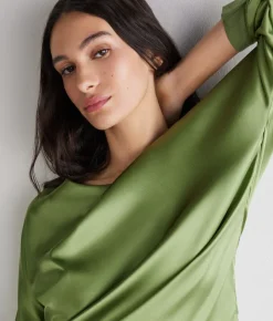 Blusa girocollo in seta