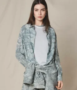 Camicia con colletto in seta stampata