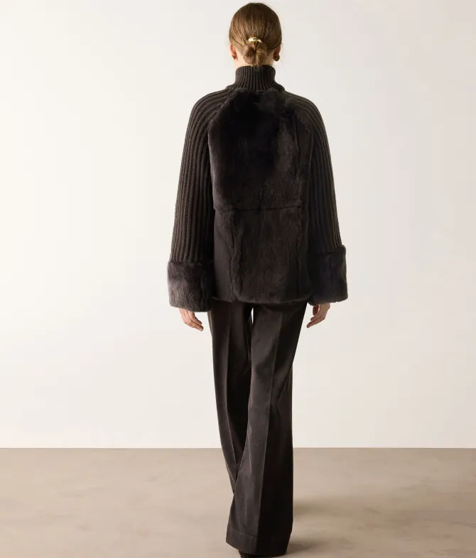 Cappotto in cashmere con inserti in pelliccia