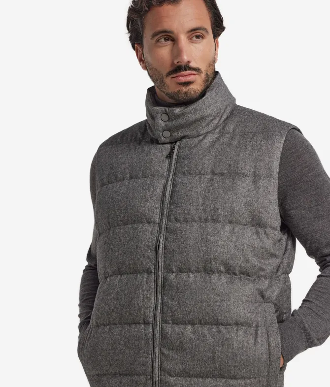 Piumino smanicato in cashmere e seta