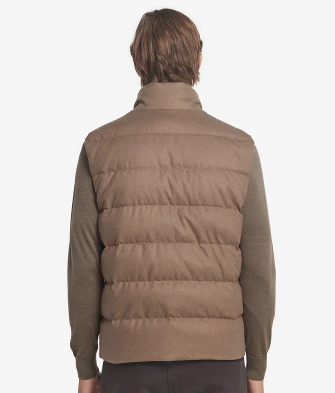 Piumino smanicato in cashmere e seta