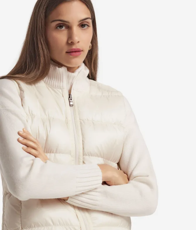 Piumino smanicato reversibile con trecce in cashmere