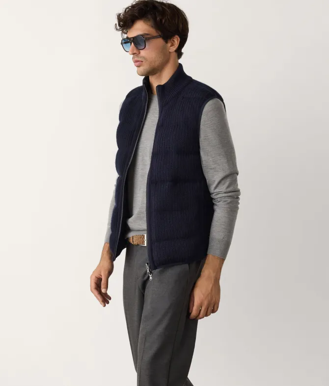 Piumino smanicato reversibile coste frisee in cashmere