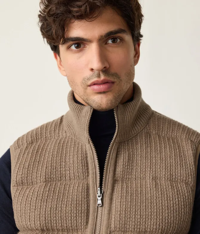 Piumino smanicato reversibile coste frisee in cashmere