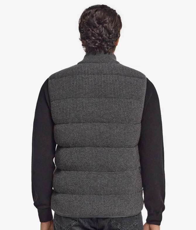 Piumino smanicato reversibile in cashmere