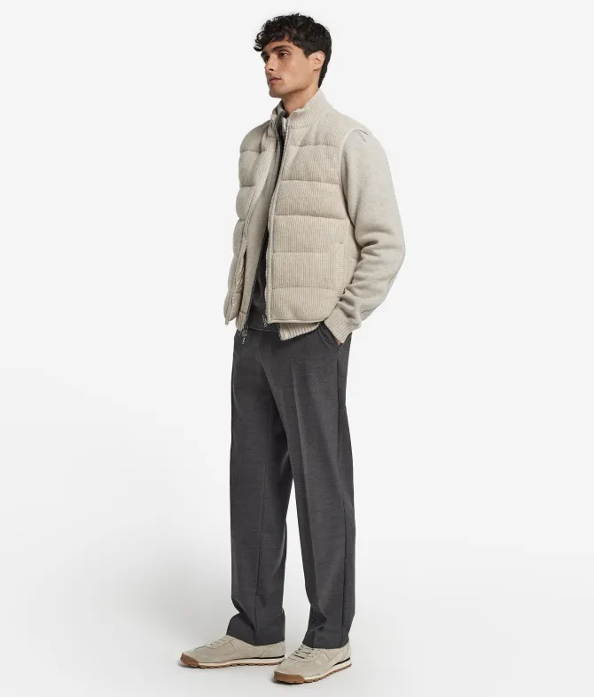 Piumino smanicato reversibile in cashmere