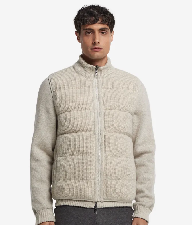 Piumino smanicato reversibile in cashmere