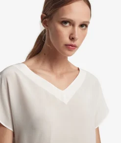 T-Shirt con scollo a V in seta e modal