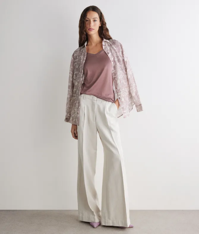 T-shirt scollo a V in seta